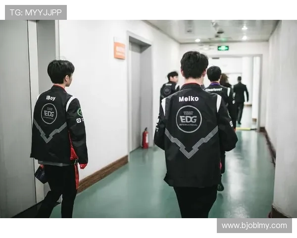 EDG在精英赛中的团队配合分析与表现评估