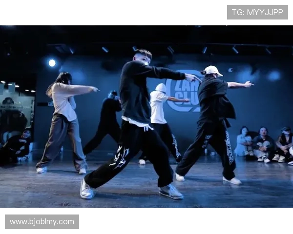 街舞精神的传承与创新：北京街舞队的奋斗与成长之路