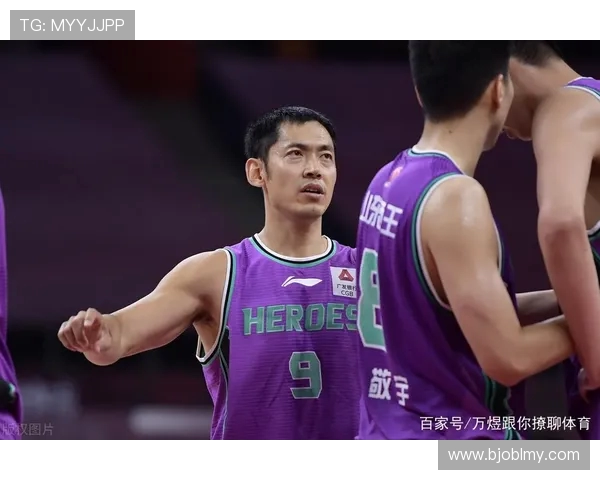 周鹏的篮球之路:从青涩少年到CBA传奇的成长历程与心路历程 周鹏的篮球之路:从青涩少年到CBA传奇的成长历程与心路历程